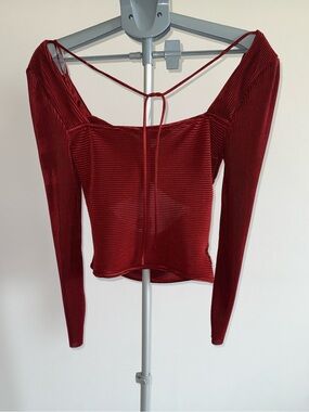 ASTR The Label Rust Pleated Twist Front Crop Top Women's Medium
